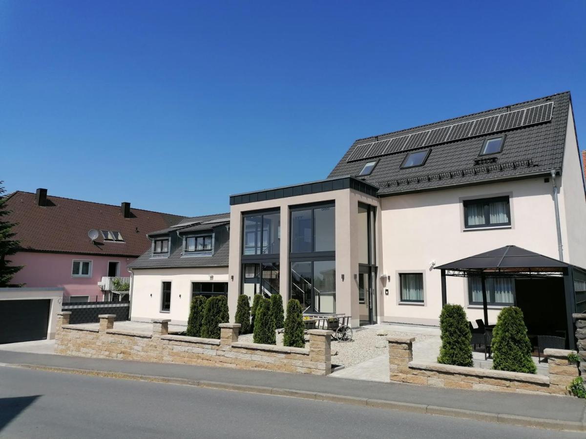 Landgasthof Niebler Adelsdorf Exterior photo